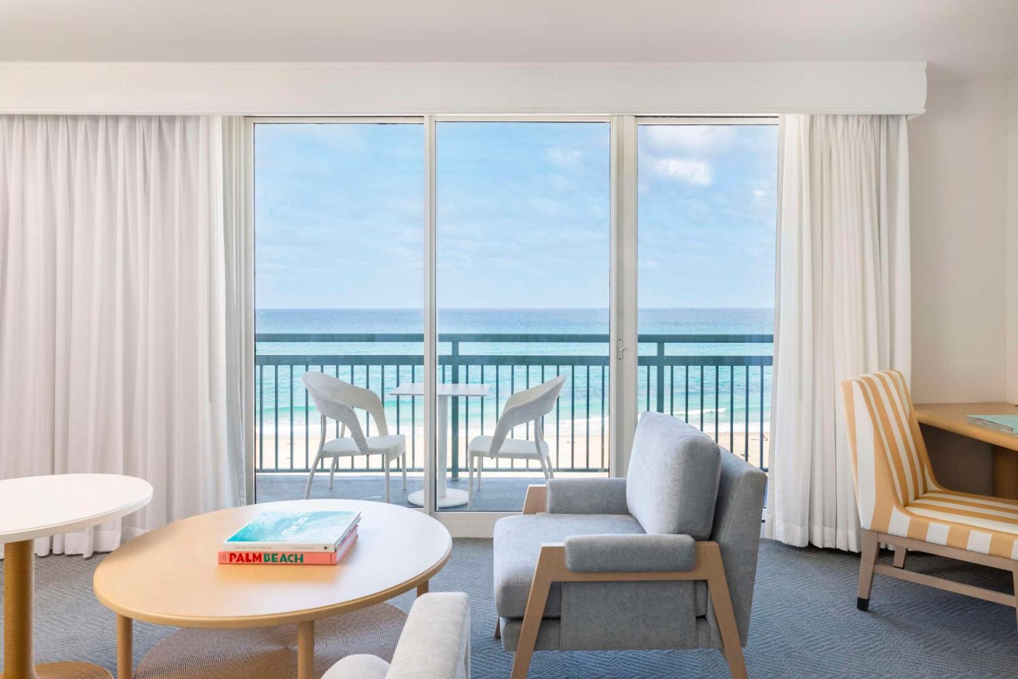 The Singer Oceanfront Resort, Curio Collection By Hilton Riviera Beach Exterior foto
