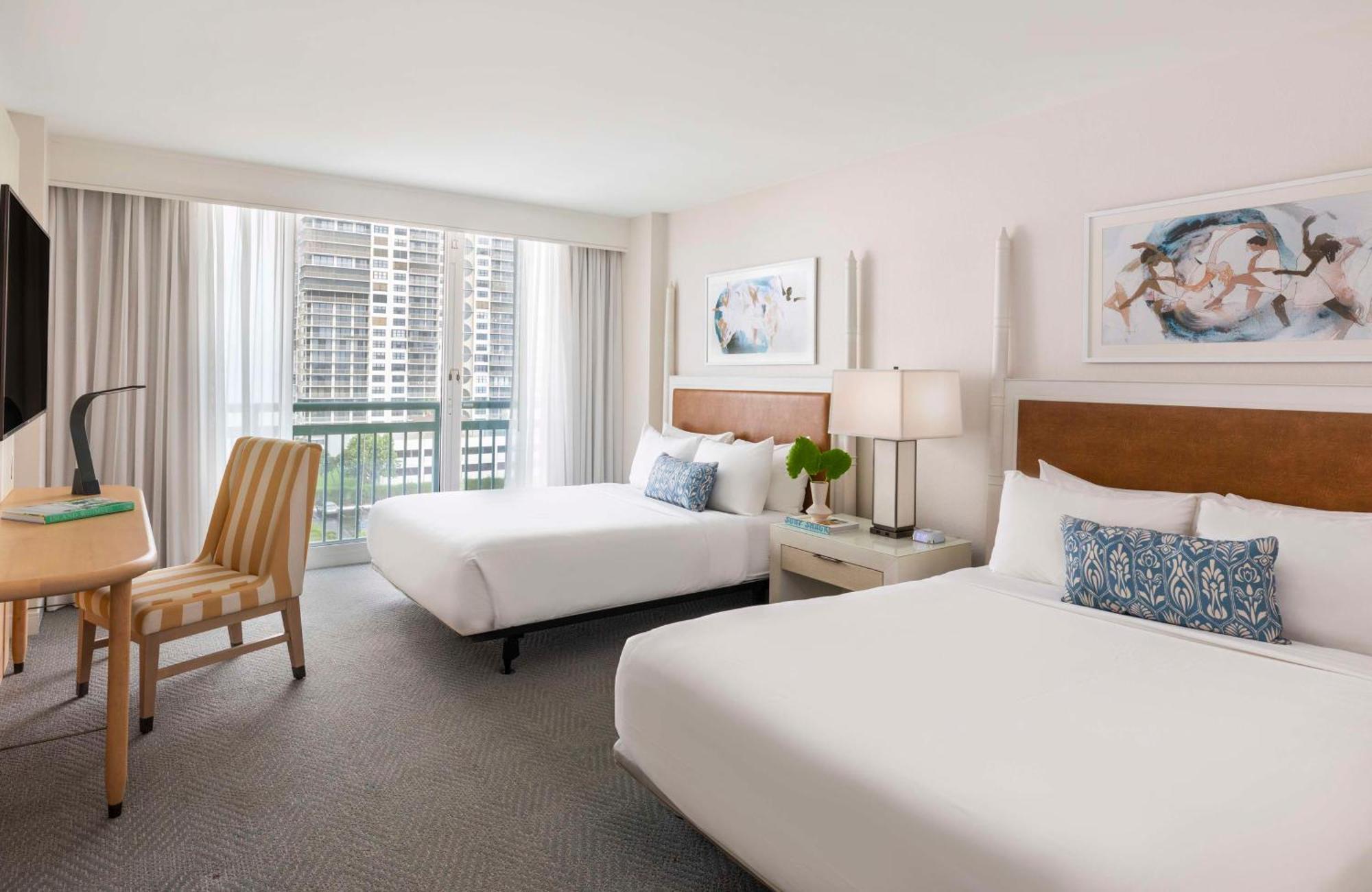 The Singer Oceanfront Resort, Curio Collection By Hilton Riviera Beach Exterior foto